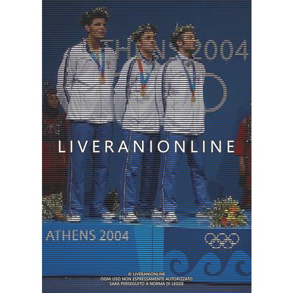 OLIMPIADI ATENE 21/08/2004 FIORETTO A SQUADRE MEDAGLIA D\'ORO ANDREA CASSARA\', SALVATORE SANZO E VANNI SIMONE FOTO MARCO LUZZANI/AG ALDO LIVERANI