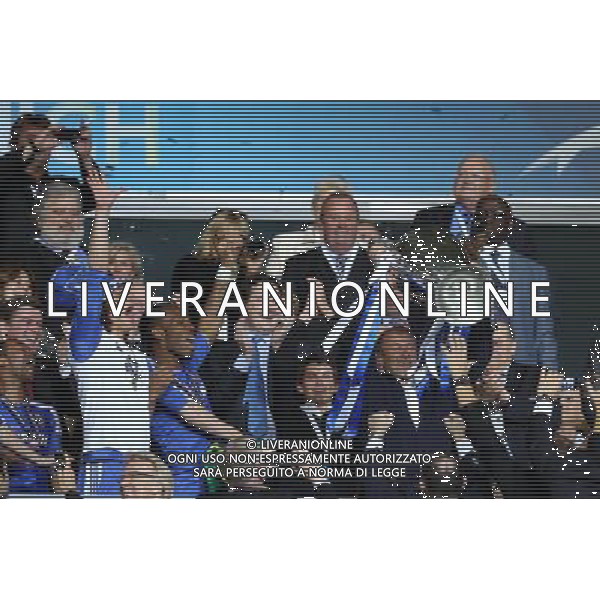Roman Abramovich Owner Celebrates with the European Cup Chelsea Champions League Final 2012 Allianz Arena Munich Bayern Munich v Chelsea (1-1) AET Chelsea win on penalties 4-3 ) Champions League Final 19/05/2012 Photo: Robin Parker Fotosports International AG ALDO LIVERANI S A S ONLY ITALY