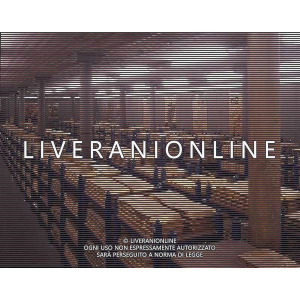 Gold Bullion in the vaults at the Bank of England. bar / bars of bulion gold stacked on shelvesin the vaults of the bank of England ©photoshot/AGENZIA ALDO LIVERANI SAS - ITALY ONLY - Il Governo inglese ha nominato il nuovo governatore della banca d\'inghilterra 26 novembre 2012