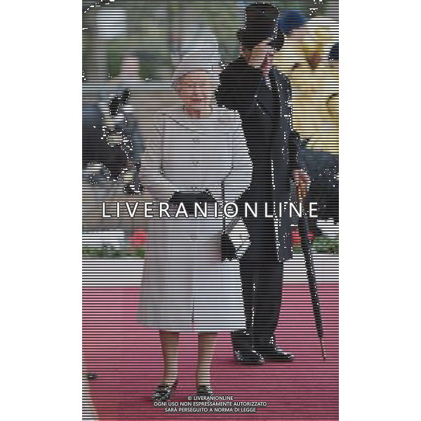 Queen Elizabeth II State Visit by the Amir of the State of Kuwait, Windsor Castle, Berkshire, Britain - 27 Nov 2012 ©photoshot/AGENZIA ALDO LIVERANI SAS - ITALY ONLY - La Visita di Stato dell\'emiro dello Stato del Kuwait, alla Regina Elisabetta II d\'inghilterra al Castello di Windsor, Berkshire, Regno Unito - 27 Novembre 2012