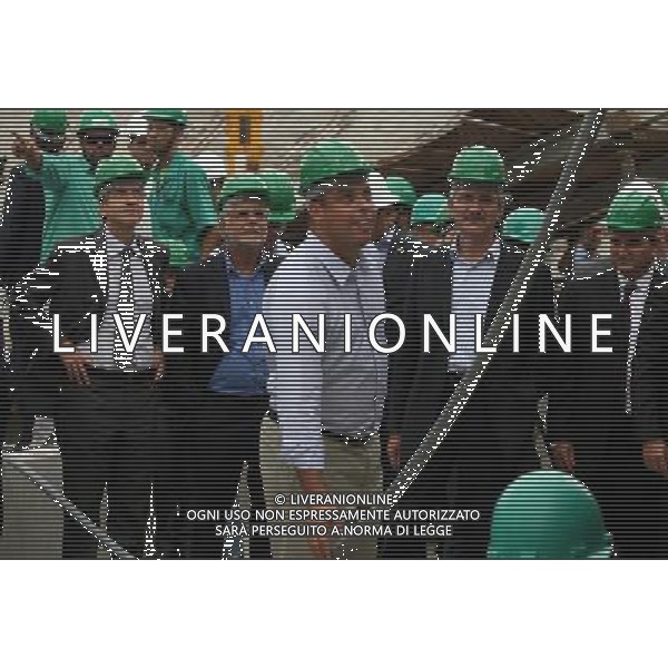 (121127) -- RIO DE JANEIRO, Nov. 27, 2012 () -- FIFA Secretary General Jerome Valcke, accompanied by former Brazilian striker and member of the 2014 World Cup local organizing committee Ronaldo and Brazilian Sports Minister Aldo Rebelo, visits Maracana Stadium in Rio de Janeiro, Brazil, on Nov. 26, 2012. (/Celso Pupo) ©photoshot/AGENZIA ALDO LIVERANI SAS - ITALY ONLY - Il segretario generale Fifa Jerome Valcke, accompagnato dall\'ex attaccante brasiliano Ronaldo e il ministro dello Sport brasiliano Aldo Rebelo, in visita allo stadio Maracana Rio de Janeiro, in Brasile, il 26 novembre 2012.