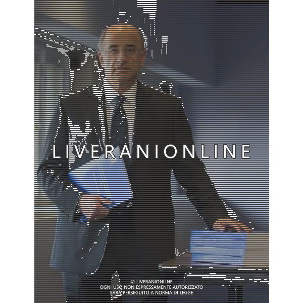 Lord Leveson publishes his report into Press standards. Lord Leveson holds a summary of the report. /AGENZIA ALDO LIVERANI SAS/ITALY ONLY - EDITORIAL USE ONLY