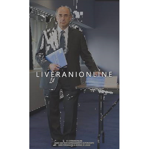 Lord Leveson publishes his report into Press standards. Lord Leveson holds a summary of the report. /AGENZIA ALDO LIVERANI SAS/ITALY ONLY - EDITORIAL USE ONLY