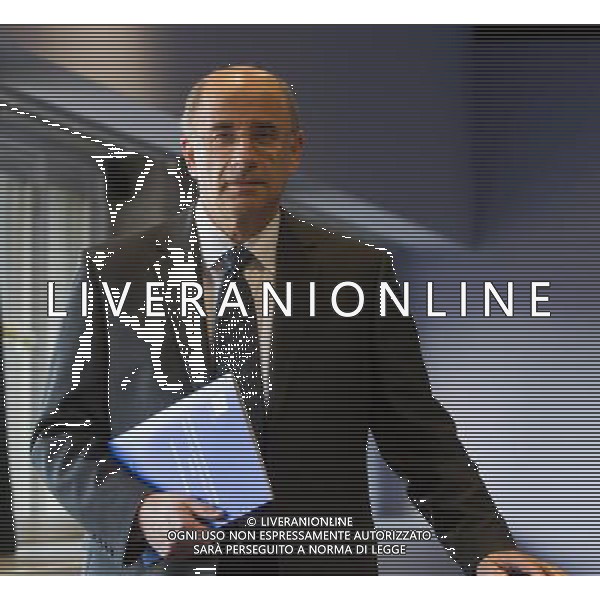 Lord Leveson publishes his report into Press standards. Lord Leveson holds a summary of the report. /AGENZIA ALDO LIVERANI SAS/ITALY ONLY - EDITORIAL USE ONLY
