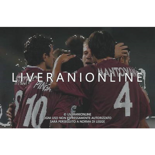 torino-empoli coppa italia tim cup 22/08/2004 nella foto esultanza dopo il gol di marazzina massimo foto gigi arcaini/ag aldo liverani