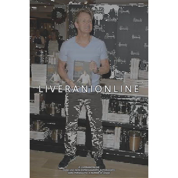 Gordon Ramsay attended his booksigning session to promote his new book \'Ultimate Cookery Course\', Harrods, Brompton Rd., Knightsbridge, London, England, Fri/23rd/Nov/2012. AG ALDO LIVERANI S A S ONLY ITALY