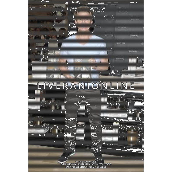 Gordon Ramsay attended his booksigning session to promote his new book \'Ultimate Cookery Course\', Harrods, Brompton Rd., Knightsbridge, London, England, Fri/23rd/Nov/2012. AG ALDO LIVERANI S A S ONLY ITALY