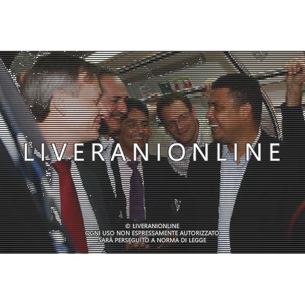 (121129) -- SAO PAULO, Nov. 29, 2012 () -- (L to R) Representative of the Municipality of Sao Paulo Gilmar Tadeu, Brazil\'s Sports Minister Aldo Rebelo, former Brazilian player Bebeto, General Secretary of the Federation International of Football Association (FIFA) Jerome Valcke and former Brazilian player Ronaldo talk while traveling on a train to inspect the work on the new Corinthians Stadium, in Itaquera, to east of Sao Paulo, Brazil, on Nov. 28, 2012. A delegation of the Federation International of Football Association (FIFA) and members of the Local Organization Committee (LOC) of the 2014 FIFA World Cup Brazil, headed by General Secretary of FIFA Jerome Valcke, Brazil\'s Sports Minister Aldo Rebelo, representative of the Municipality of Sao Paulo Gilmar Tadeu, Secretary of State Government of Sao Paulo Julio Semeghini and former Brazilian players Ronaldo and Bebeto inspected the work at the new Corinthians Stadium on Wednesday. (/Nilton Fukuda/AGENCIA ESTADO) (ae) (jp) (py) ©photoshot/AGENZIA ALDO LIVERANI SAS - ITALY ONLY - Una delegazione della FIFA World Cup 2014 e l\'ex giocatore Ronaldo durante un sopralluogo per ispezionare i lavori al nuovo stadio Corinthians, in Itaquera, ad est di San Paolo, in Brasile, il 28 Novembre 2012.