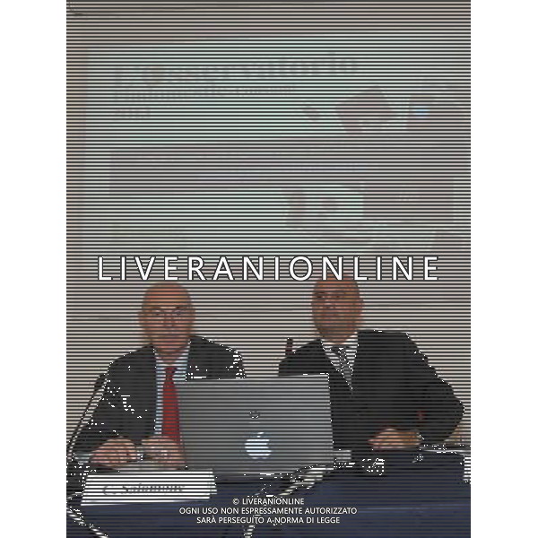 MILANO 3/12/2012 PALAZZO AFFARI GIURECONSULTI, P.zza MERCANTI,2 \'OSSERVATORIO ANNUALE\' DI FINDOMESTIC BANCA NELLA FOTO CHIAFFREDO SALOMONE E STEFANO MARTINI (DIRETTORE DELLA COMUNICAZIONE) FOTO ROMANO/AG ALDO LIVERANI