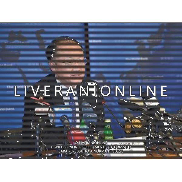 (121130) -- BEIJING, Nov. 30, 2012 () -- World Bank Group President Jim Yong Kim speaks to journalists at a press conference in Beijing, capital of China, Nov. 30, 2012. (/Li Xin) (zn) ©photoshot/AGENZIA ALDO LIVERANI SAS - ITALY ONLY - Conferenza stampa del Gruppo della Banca Mondiale a Pechino, capitale della Cina, 30 novembre, 2012.