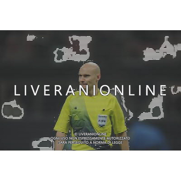 MILANO, 04-12-2012 / ©FOTO GIORGIO RAVEZZANI CHAMPIONS LEAGUE MILAN-ZENITH SAN PIETROBURGO 0-1 NELLA FOTO: ARBITRO TONY CHAPRON AG ALDO LIVERANI S A S