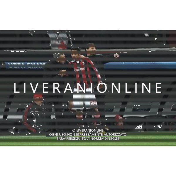 MILANO, 04-12-2012 / ©FOTO GIORGIO RAVEZZANI CHAMPIONS LEAGUE MILAN-ZENITH SAN PIETROBURGO 0-1 NELLA FOTO: MAURO TASSOTTI-URBY EMANUELSON-MASSIMILIANO ALLEGRI AG ALDO LIVERANI S A S