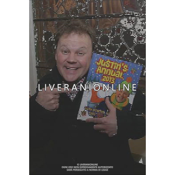 Justin Fletcher at Waterstones Reading to promote his new book Justins Annual 2013 Reading Berkshire England AG ALDO LIVERANI S A S ONLY ITALY