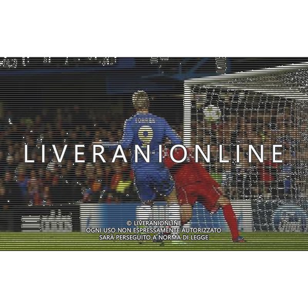 Chelsea\'s Fernando Torres scores his sides second goal 2-0 Football - UEFA Champions League Group E - Chelsea v Nordsj¾lland - Wednesday 5th December 2012 - Stamford Bridge - London © CameraSport - 43 Linden Ave. Countesthorpe. Leicester. England. LE8 5PG - Tel: +44 (0) 116 277 4147 - admin@camerasport.com - www.camerasport.com AG ALDO LIVERANI S A S ONLY ITALY