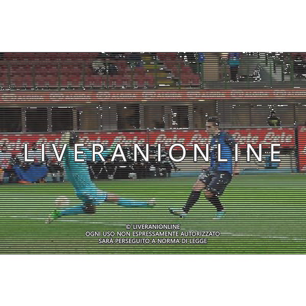 MILANO, 06-12-2012 / Œ©FOTO GIORGIO RAVEZZANI UEFA EUROPA LEAGUE INTER-NEFTCI PKF NELLA FOTO : IL GOL DI LIVAJA ©AGENZIA ALDO LIVERANI SAS