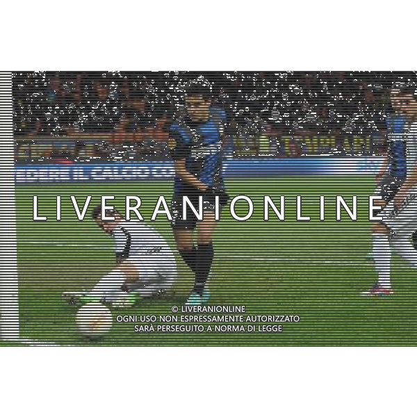 MILANO, 06-12-2012 / Œ©FOTO GIORGIO RAVEZZANI UEFA EUROPA LEAGUE INTER-NEFTCI PKF NELLA FOTO : COUTINHO ©AGENZIA ALDO LIVERANI SAS