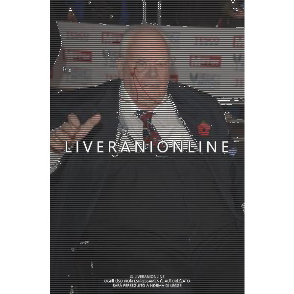 Patrick Moore arriving for the Daily Mirror Pride of Britain Awards 2006 at the London television Centre. Date:06.11.2006 COMPULSORY CREDIT: David Wimsett/Starstock/Photoshot ©PHOTOSHOT/Agenzia Aldo Liverani Sas - ITALY ONLY - EDITORIAL USE ONLY