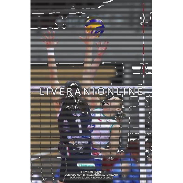 11.12.2012 SOPOT ERGO ARENA SIATKOWKA KOBIET LIGA MISTRZYN SEZON 2012/2013 WOMEN VOLLEYBALL CEV CHAMPIONS LEAGUE SEASON 2012/2013 MECZ ATOM TREFL SOPOT - ASYSTEL CARNAGHI VILLA CORTESE N/Z ERIKA KELLY PEREIRA COIMBRA FOT PIOTR MATUSEWICZ / PRESSFOCUS NEWSPIXPL --- Newspix.pl AG ALDO LIVERANI S A S ONLY ITALY *** Local Caption *** www.newspix.pl mail us: info@newspix.pl call us: 0048 022 23 22 222 --- Polish Picture Agency by Ringier Axel Springer Poland