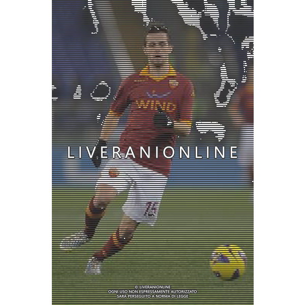 Roma - 11/12/2012 - Stadio Olimpico - Ottavi di finale TIM CUP 2012/2013 - Roma vs Atalanta - nella foto: Miralem Pjanic Â© Fabrizio Corradetti - Ag. Aldo Liverani sas