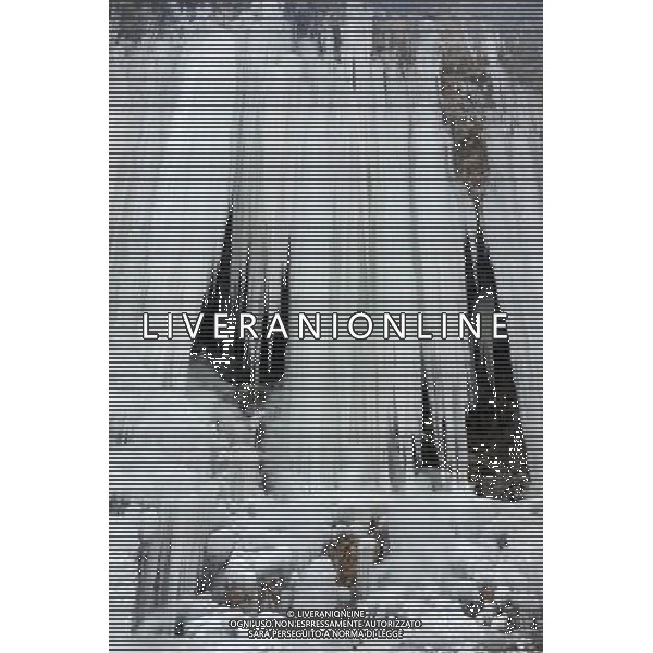 (121211) -- BAODING, Dec. 11, 2012 () -- Photo taken on Dec. 11, 2012 shows an icefall in the Taihang Mountains, north China\'s Hebei Province. (/Zhu Zengguo) (zc) ©photoshot/AGENZIA ALDO LIVERANI SAS - ITALY ONLY - Una cascata di ghiaccio nelle montagne Taihang, provincia di Hebei Cina del nord.