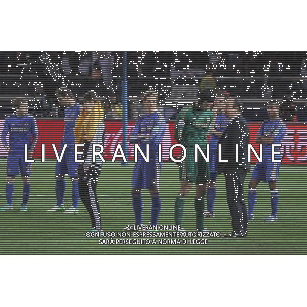 Chelsea v Corinthians (0-1) FIFA Club World Cup 2012 Final 16/12/12 FIFA Club World Cup 2012 Dejected Rafa Benitez and Chelsea after defeat Photo: Masahide Tomikoshi Fotosports International ©PHOTOSHOT/AGENZIA ALDO LIVERANI SAS - ITALY ONLY - EDITORIAL USE ONLY