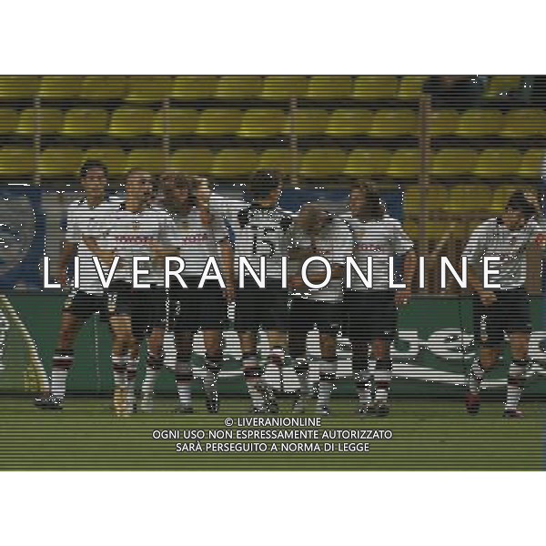 Monaco 27/08/04 Supercoppa Europea Porto - Valencia nella foto esultanza del valencia dopo il gol di baraja foto filippo venezia/ag aldo liverani