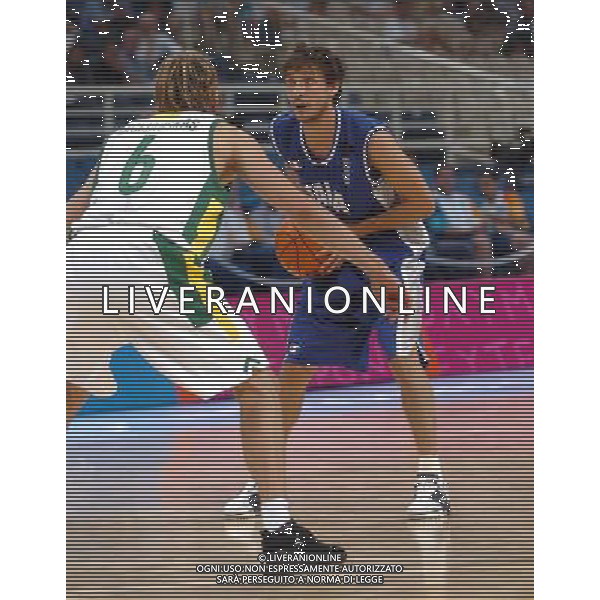 OLIMPIADI DI ATENE 28/08/04 SEMIFINALE DI BASKET ITALIA-LITUANIA NELLA FOTO POZZECCO GINMARCO PH MARCO LUZZANI/AG.ALDO LIVERANI