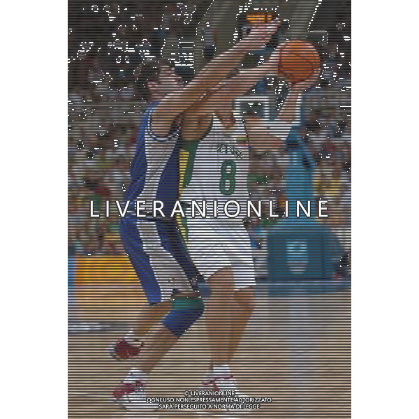 OLIMPIADI DI ATENE 28/08/04 SEMIFINALE DI BASKET ITALIA-LITUANIA NELLA FOTO CHIACIG ROBERTO PH MARCO LUZZANI/AG.ALDO LIVERANI