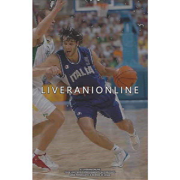 OLIMPIADI DI ATENE 28/08/04 SEMIFINALE DI BASKET ITALIA-LITUANIA NELLA FOTO BASILE GIANLUCA PH MARCO LUZZANI/AG.ALDO LIVERANI
