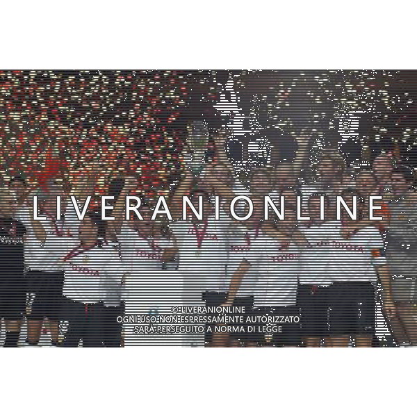 montercarlo 27/08/2004 super cup monaco porto-valencia nella foto valencia festeggia ag: aldo liverani-venewia