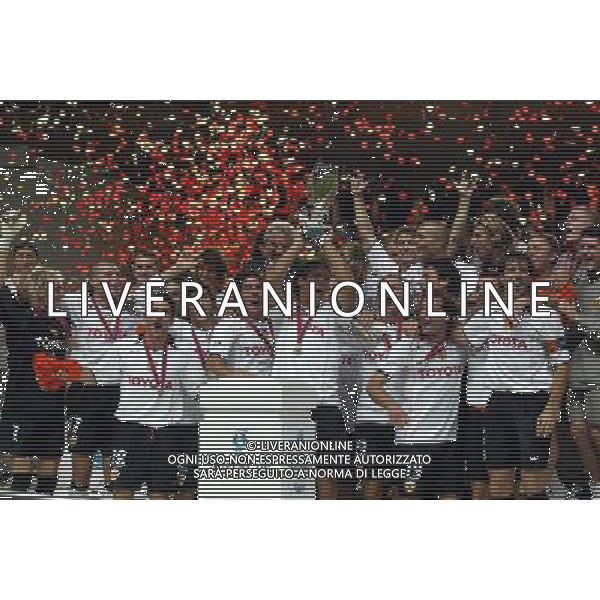montercarlo 27/08/2004 super cup monaco porto-valencia nella foto valencia festeggia ag: aldo liverani-venewia