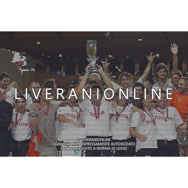 montercarlo 27/08/2004 super cup monaco porto-valencia nella foto valencia festeggia ag: aldo liverani-venewia