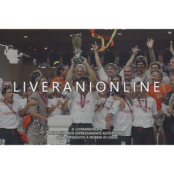 montercarlo 27/08/2004 super cup monaco porto-valencia nella foto valencia festeggia ag: aldo liverani-venewia