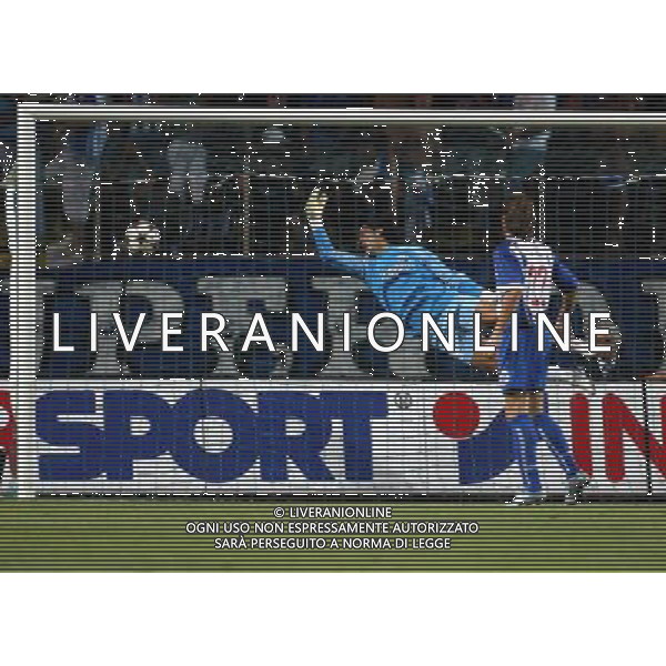 montercarlo 27/08/2004 super cup monaco porto-valencia nella foto goal di baraja ruben 0-1 ag: aldo liverani-venewia