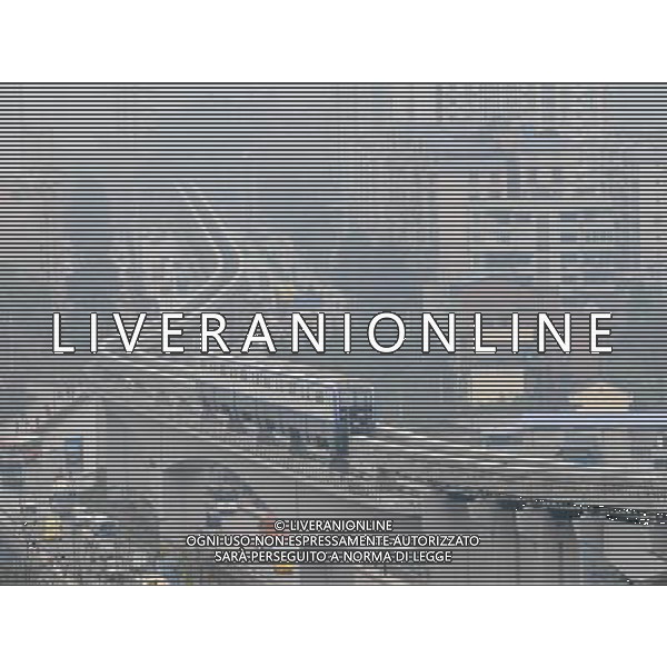 (121228) -- CHONGQING, Dec. 28, 2012 () -- Il Treno della monorotaia della linea numero 3 line di Chongqing nel sud ovest della Cina, Dec. 28, 2012 (/Liu Chan) (zn) ©Photoshot/AGENZIA ALDO LIVERANI SAS-ITALY ONLY - EDITORIAL USE ONLY