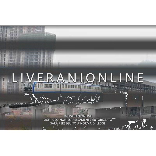 (121228) -- CHONGQING, Dec. 28, 2012 () -- Il Treno della monorotaia della linea numero 3 line di Chongqing nel sud ovest della Cina, Dec. 28, 2012 (/Liu Chan) (zn) ©Photoshot/AGENZIA ALDO LIVERANI SAS-ITALY ONLY - EDITORIAL USE ONLY