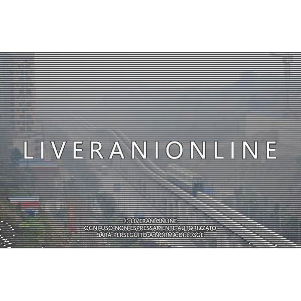 (121228) -- CHONGQING, Dec. 28, 2012 () -- Il Treno della monorotaia della linea numero 3 line di Chongqing nel sud ovest della Cina, Dec. 28, 2012 (/Liu Chan) (zn) ©Photoshot/AGENZIA ALDO LIVERANI SAS-ITALY ONLY - EDITORIAL USE ONLY