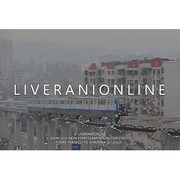 (121228) -- CHONGQING, Dec. 28, 2012 () -- Il Treno della monorotaia della linea numero 3 line di Chongqing nel sud ovest della Cina, Dec. 28, 2012 (/Liu Chan) (zn) ©Photoshot/AGENZIA ALDO LIVERANI SAS-ITALY ONLY - EDITORIAL USE ONLY