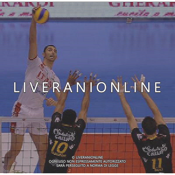 Del Monte Coppa Italia Serie A1 di Volley 2012 Semifinale 1 Milano - 29.12.2012 Itas Diatec Trentino-Tonno Calippo Vibo Valentia Nella Foto:nikolay uchikov /Ph.Vitez-Ag. Aldo Liverani