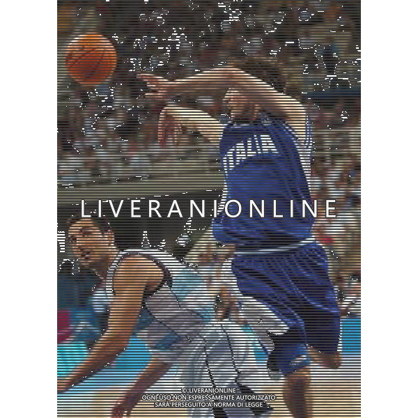 ATENE 28/08/04 -OLIMPIADI 2004- FINALE PALLACANERSTRO MASCHILE ITALIA-ARGENTINA NELLA FOTO: GIANMARCO POZZECO PH: LUZZANI/AG. ALDO LIVERANI