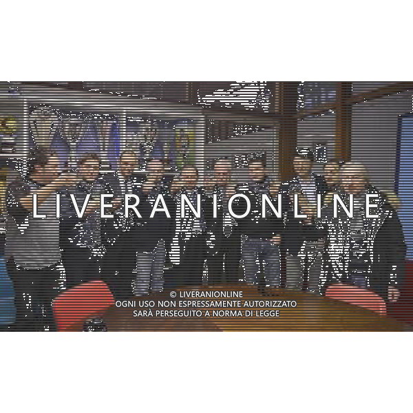 il brindisi con i giornalisti CONFERENZA FINE ANNO GINO CORIONI Oggi 29 dicembre 2012 a Brescia Ph Fotolive Richard Morgano AG ALDO LIVERANI S A S ONLY ITALY