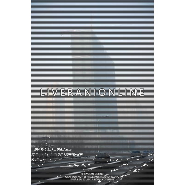 (130101) -- HARBIN, Jan. 1, 2013 () -- Photo taken on Jan. 1, 2013 shows the fog-shrouded buildings in Harbin, capital of northeast China\'s Heilongjiang Province. (/Wang Jianwei) (zz) ©Photoshot/AGENZIA ALDO LIVERANI SAS-ITALY ONLY - EDITORIAL USE ONLY