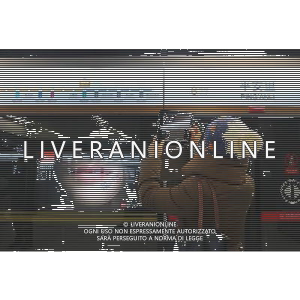 (121230) -- BEIJING, Dec. 30, 2012 () -- A citizen takes pictures with a tablet PC at the Ping\'anli Station of the newly-opened subway line 6 in Beijing, capital of China, Dec. 30, 2012. Beijing put four subway lines into operation on Sunday, part of the city\'s efforts to expand rail transit to ease severe traffic congestion. The new lines bring the number of subway lines in Beijing to 16, with a total length of 442 kilometers, according to authorities. (/Wan Xiang) (zc) ©Photoshot/AGENZIA ALDO LIVERANI SAS-ITALY ONLY - EDITORIAL USE ONLY