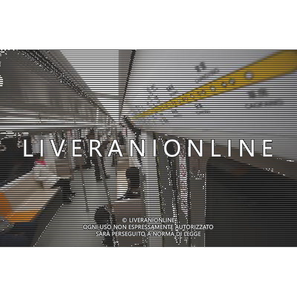 (121230) -- BEIJING, Dec. 30, 2012 () -- Passengers take a train of the newly-opened subway line 6 in Beijing, capital of China, Dec. 30, 2012. Beijing put four subway lines into operation on Sunday, part of the city\'s efforts to expand rail transit to ease severe traffic congestion. The new lines bring the number of subway lines in Beijing to 16, with a total length of 442 kilometers, according to authorities. (/Wan Xiang) (zc) ©Photoshot/AGENZIA ALDO LIVERANI SAS-ITALY ONLY - EDITORIAL USE ONLY