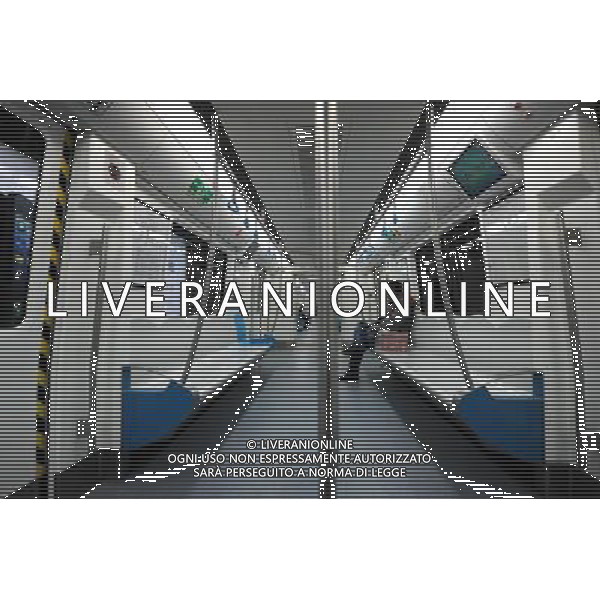 (121230) -- BEIJING, Dec. 30, 2012 () -- Few passengers are seen on a subway train of the second phase of subway line 10 in Beijing, capital of China, Dec. 30, 2012. Beijing put four subway lines into operation on Sunday, part of the city\'s efforts to expand rail transit to ease severe traffic congestion. The new lines bring the number of subway lines in Beijing to 16, with a total length of 442 kilometers, according to authorities. (/Luo Xiaoguang) (ry) ©Photoshot/AGENZIA ALDO LIVERANI SAS-ITALY ONLY - EDITORIAL USE ONLY