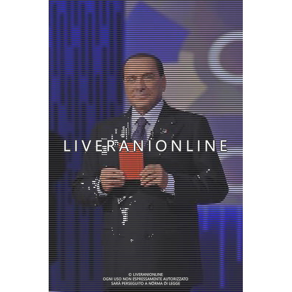 ROMA 08/01/2013 TRASMISSIONE TELEVISIVA OTTO E MEZZO NELLA FOTO SILVIO BERLUSCONI FOTO FABRIZIO CORRADETTI-AG ALDO LIVERANI S A S