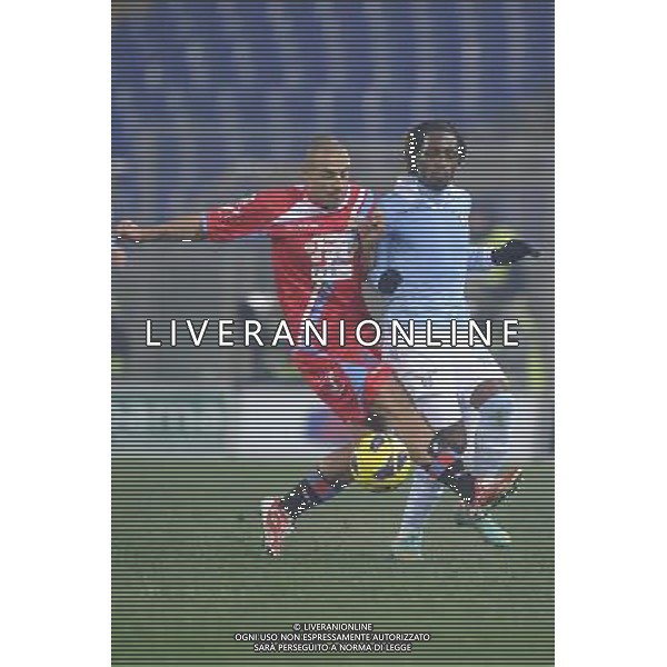 Roma - 08/01/2013 - Stadio Olimpico - TIM CUP 2012-2013 - Quarti di Finale - Lazio vs Catania - nella foto: almiron e cavanda Â© Fabrizio Corradetti - Ag. Aldo Liverani sas
