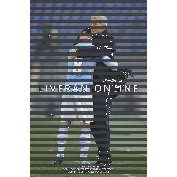 Roma - 08/01/2013 - Stadio Olimpico - TIM CUP 2012-2013 - Quarti di Finale - Lazio vs Catania - nella foto: hernanes esulta con Vladimir petkovic Â© Fabrizio Corradetti - Ag. Aldo Liverani sas