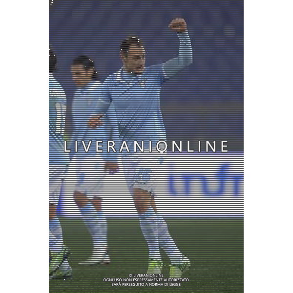 Roma - 08/01/2013 - Stadio Olimpico - TIM CUP 2012-2013 - Quarti di Finale - Lazio vs Catania - nella foto: Stefan Radu esulta dopo il gol å© Fabrizio Corradetti - Ag. Aldo Liverani sas