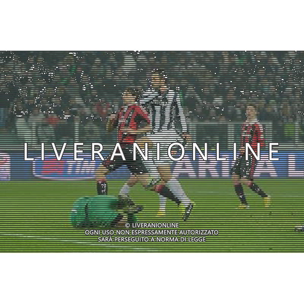 Coppa Italia TIM - Quarti di Finale Torino 9-01-2013 Juventus - Milan nella foto: Vucinic segna il 2 a 1 Juve foto Roberto Garavaglia - ag. Aldo Liverani sas